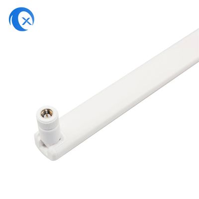 4G LTE Paddle Antenne avec gain de 4dBi 50 Ohm d'impédance et VSWR 1,5 ~ 2 pour une communication cellulaire fiable