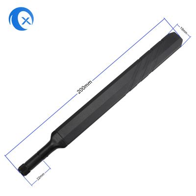 600MHz - 6000 connecteur en caoutchouc ultra à large bande de mégahertz 5G Duck Antenna With Swivel SMA